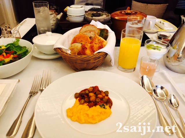 ラ・スイート神戸の朝食をルームサービスで楽しむという贅沢｜愛知県 