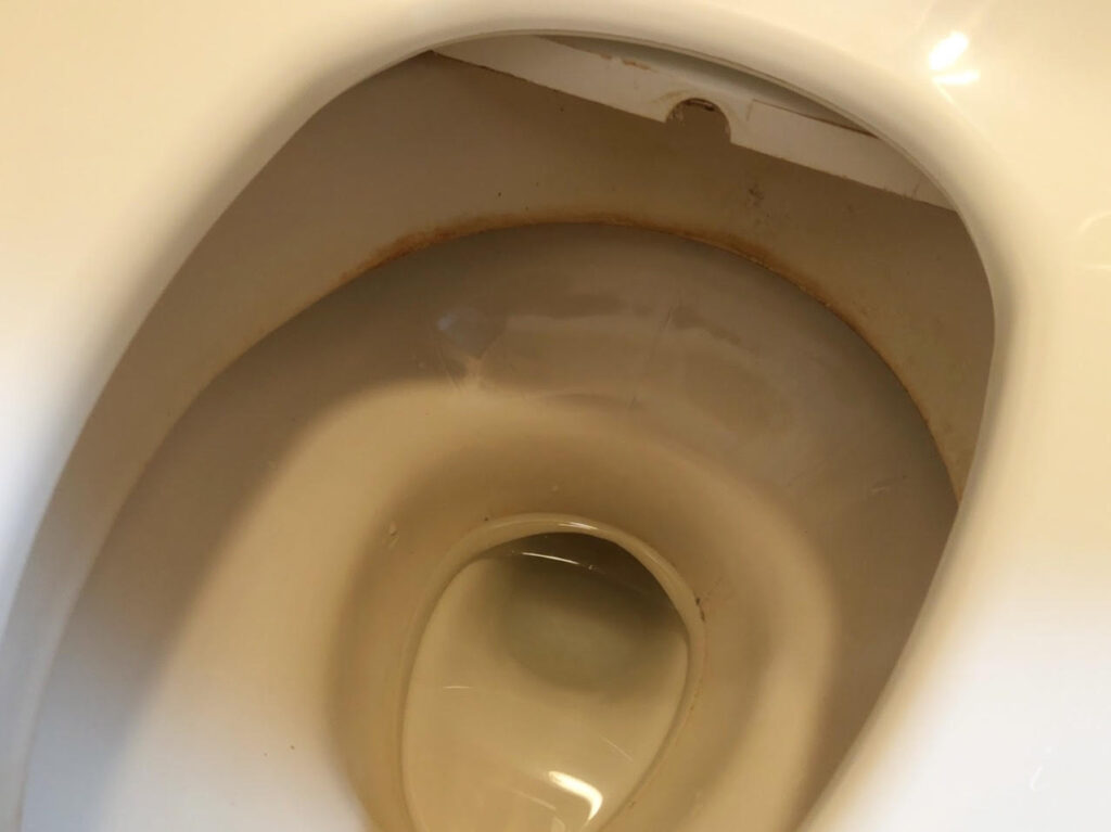 トイレ　尿石　サンポール　取れない